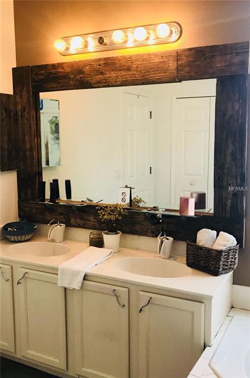 14007 MAILER BOULEVARD, ORLANDO, Florida 32828, 5 Bedrooms Bedrooms, 11 Rooms Rooms,2 BathroomsBathrooms,Residential,For sale,MAILER,O5561576