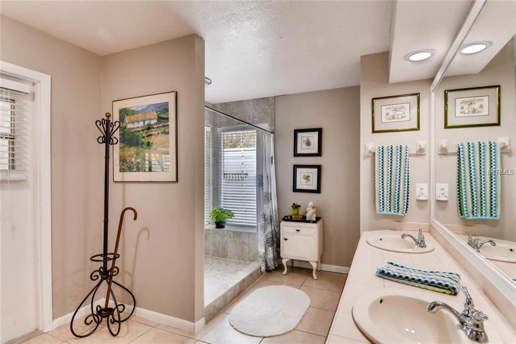 2239 PALM VIEW DRIVE, APOPKA, Florida 32712, 4 Bedrooms Bedrooms, 9 Rooms Rooms,2 BathroomsBathrooms,Residential,For sale,PALM VIEW,O5561804