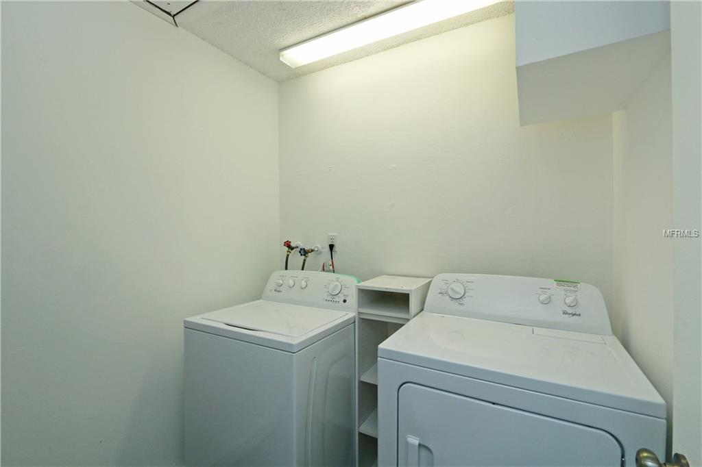 601 GROVE COURT, MAITLAND, Florida 32751, 2 Bedrooms Bedrooms, 4 Rooms Rooms,2 BathroomsBathrooms,Residential,For sale,GROVE,O5547394