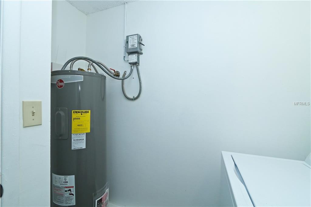 601 GROVE COURT, MAITLAND, Florida 32751, 2 Bedrooms Bedrooms, 4 Rooms Rooms,2 BathroomsBathrooms,Residential,For sale,GROVE,O5547394