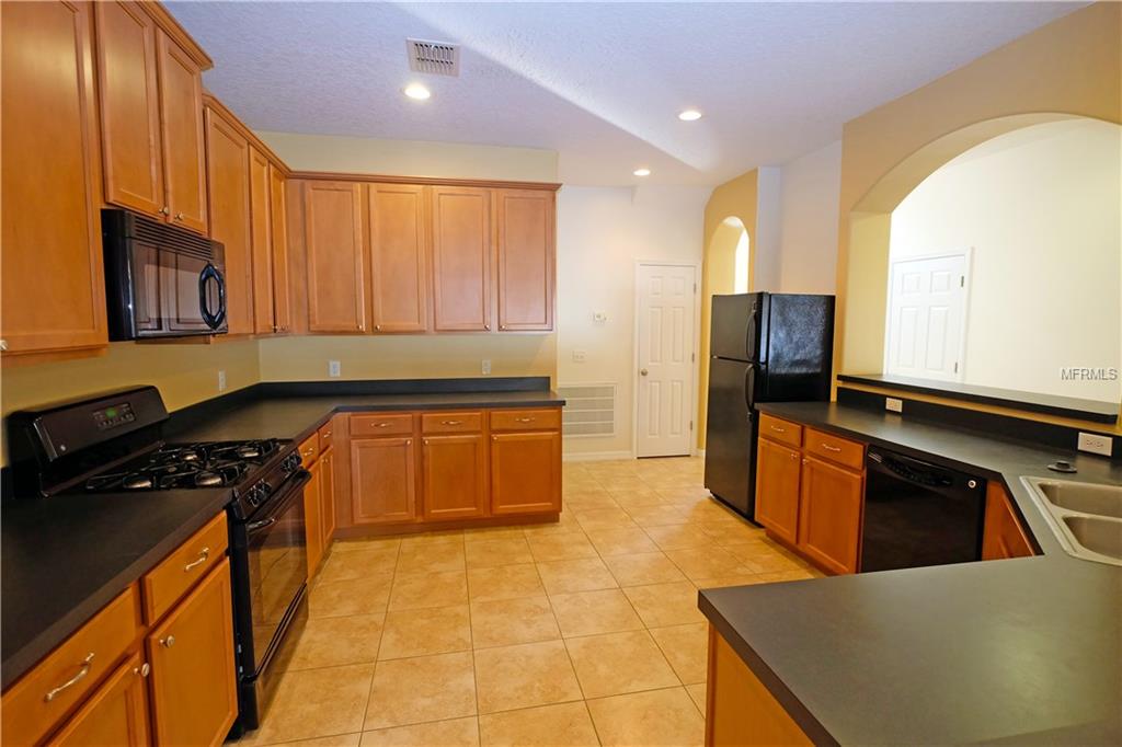 217 JAMES CIRCLE, LAKE ALFRED, Florida 33850, 6 Bedrooms Bedrooms, 13 Rooms Rooms,3 BathroomsBathrooms,Residential,For sale,JAMES,T2916255