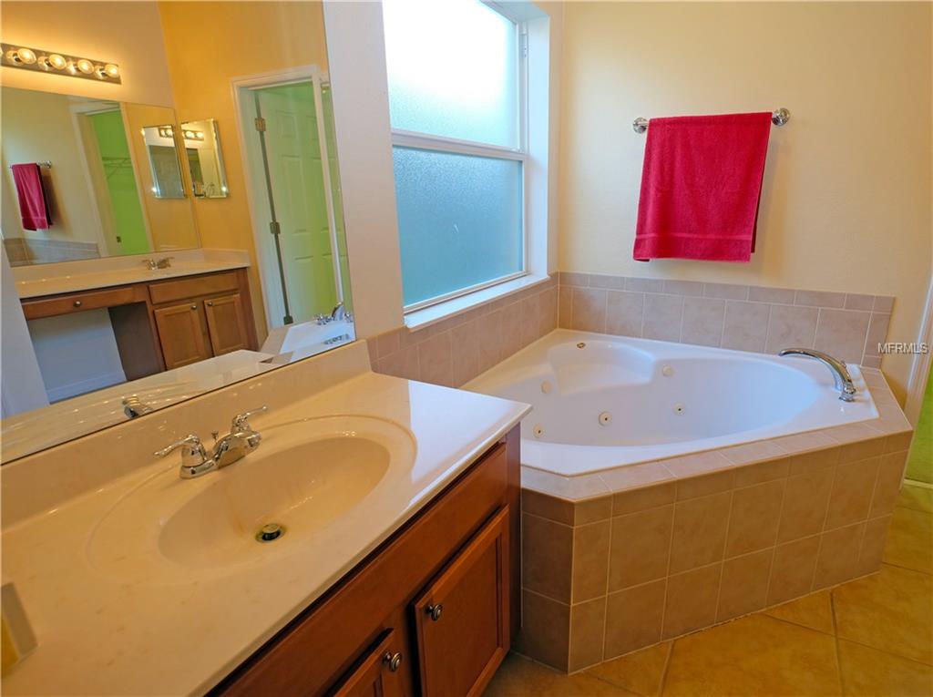 217 JAMES CIRCLE, LAKE ALFRED, Florida 33850, 6 Bedrooms Bedrooms, 13 Rooms Rooms,3 BathroomsBathrooms,Residential,For sale,JAMES,T2916255