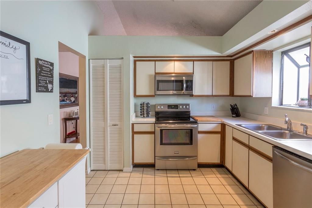 2208 SPRINGRAIN DRIVE, CLEARWATER, Florida 33763, 2 Bedrooms Bedrooms, 6 Rooms Rooms,2 BathroomsBathrooms,Residential,For sale,SPRINGRAIN,U7841370