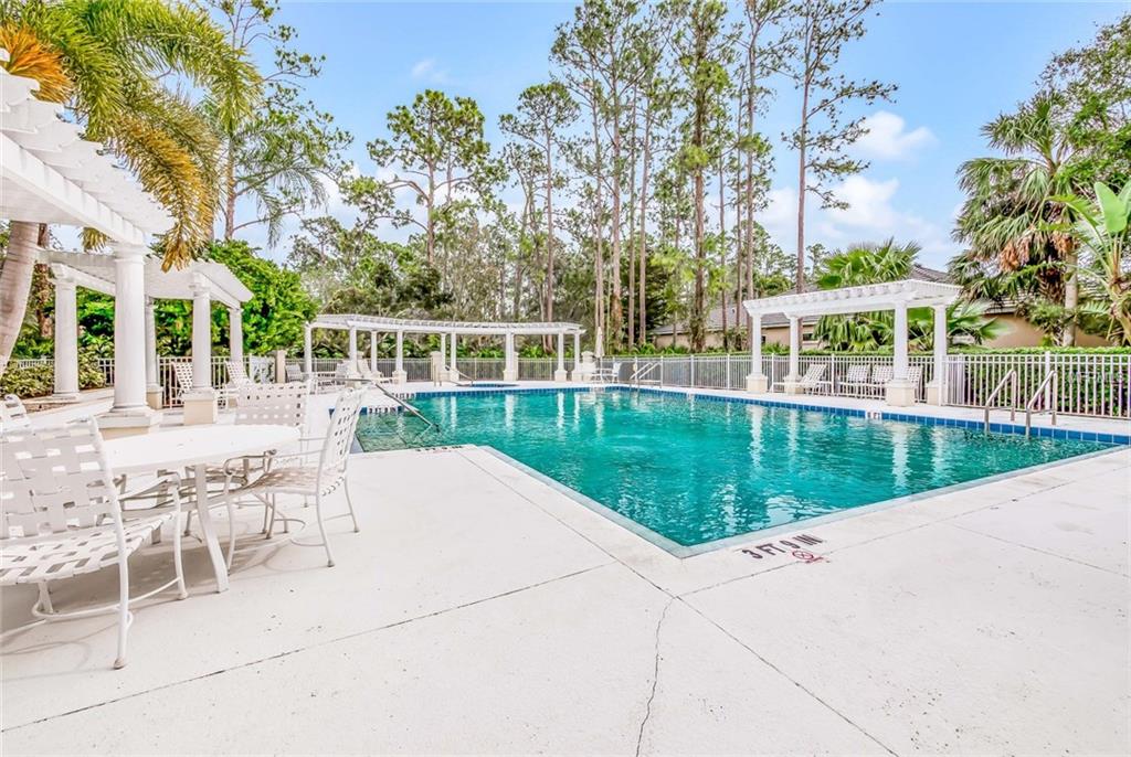 8138 DUKES WOOD COURT, UNIVERSITY PARK, Florida 34201, 2 Bedrooms Bedrooms, 8 Rooms Rooms,3 BathroomsBathrooms,Residential,For sale,DUKES WOOD,A4205956