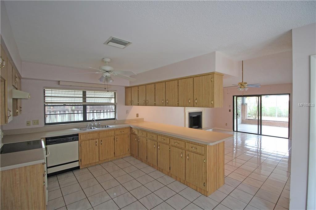 16218 FANTASIA DRIVE, TAMPA, Florida 33624, 3 Bedrooms Bedrooms, 3 Rooms Rooms,2 BathroomsBathrooms,Residential,For sale,FANTASIA,T2925995