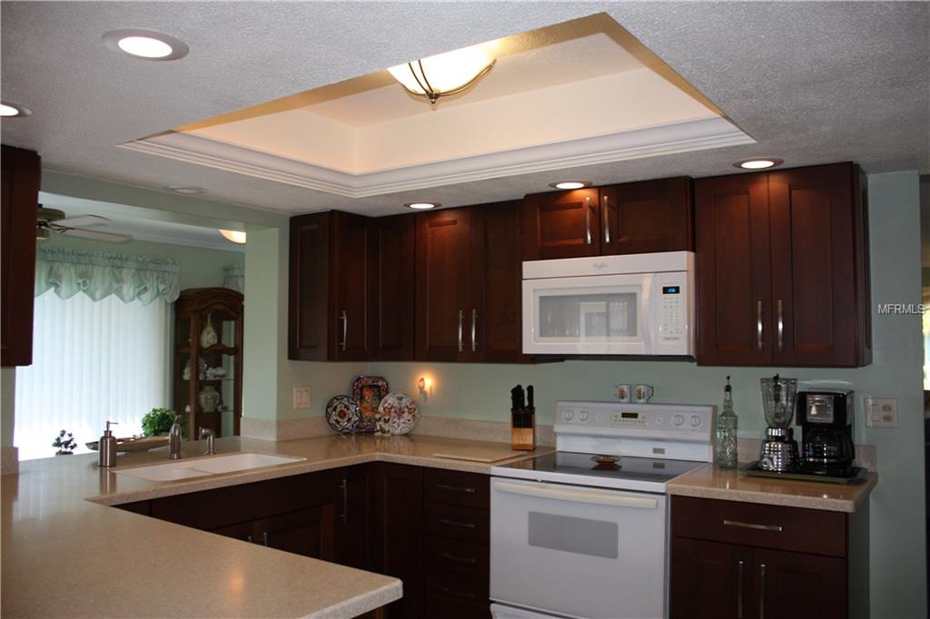 707 VIVIENDA WEST BOULEVARD, VENICE, Florida 34293, 2 Bedrooms Bedrooms, 8 Rooms Rooms,2 BathroomsBathrooms,Residential,For sale,VIVIENDA WEST,N5916366