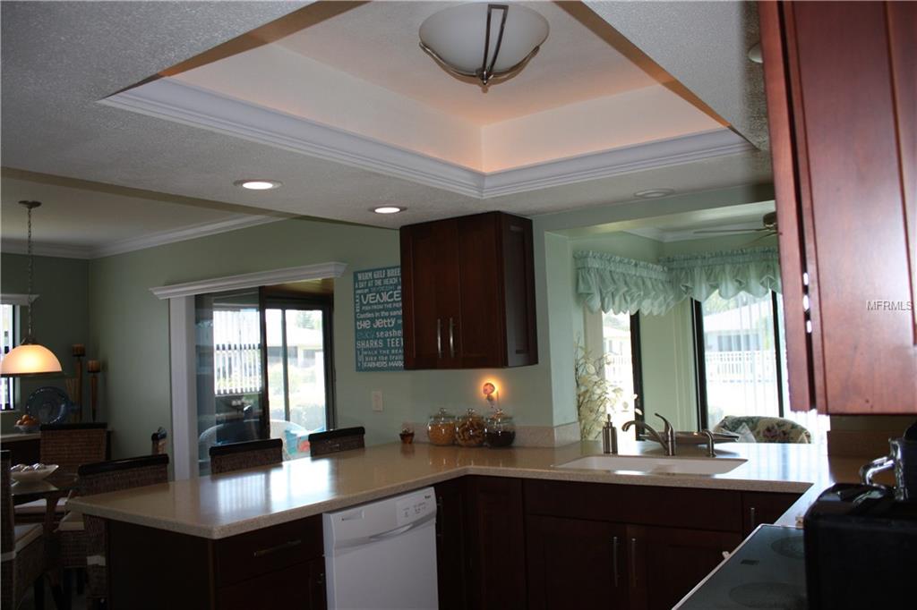707 VIVIENDA WEST BOULEVARD, VENICE, Florida 34293, 2 Bedrooms Bedrooms, 8 Rooms Rooms,2 BathroomsBathrooms,Residential,For sale,VIVIENDA WEST,N5916366