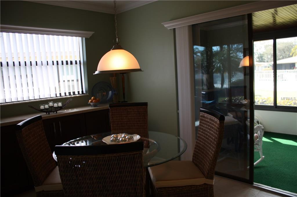 707 VIVIENDA WEST BOULEVARD, VENICE, Florida 34293, 2 Bedrooms Bedrooms, 8 Rooms Rooms,2 BathroomsBathrooms,Residential,For sale,VIVIENDA WEST,N5916366