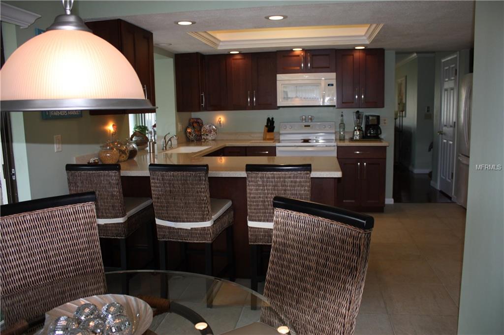 707 VIVIENDA WEST BOULEVARD, VENICE, Florida 34293, 2 Bedrooms Bedrooms, 8 Rooms Rooms,2 BathroomsBathrooms,Residential,For sale,VIVIENDA WEST,N5916366