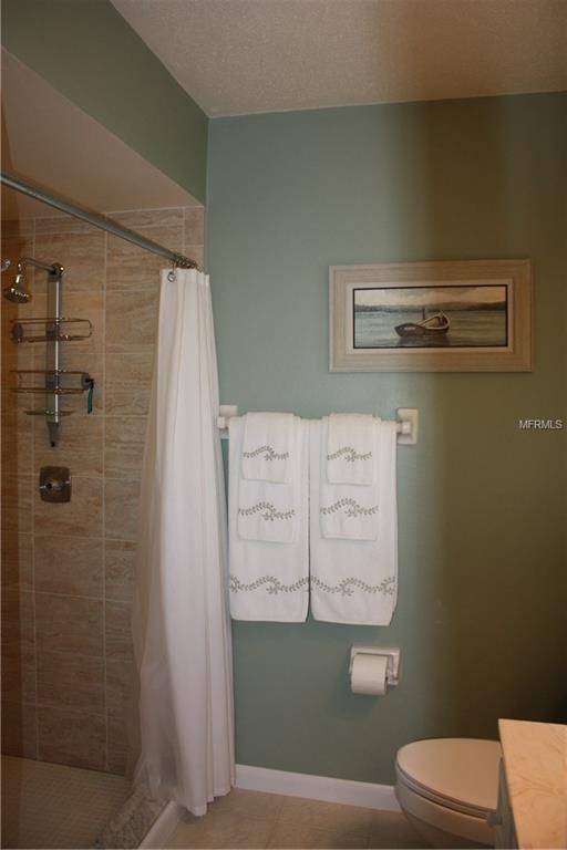 707 VIVIENDA WEST BOULEVARD, VENICE, Florida 34293, 2 Bedrooms Bedrooms, 8 Rooms Rooms,2 BathroomsBathrooms,Residential,For sale,VIVIENDA WEST,N5916366