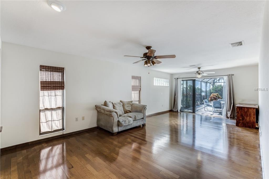 7639 FROG LOG LANE, LEESBURG, Florida 34748, 3 Bedrooms Bedrooms, 8 Rooms Rooms,3 BathroomsBathrooms,Residential,For sale,FROG LOG,G4842364