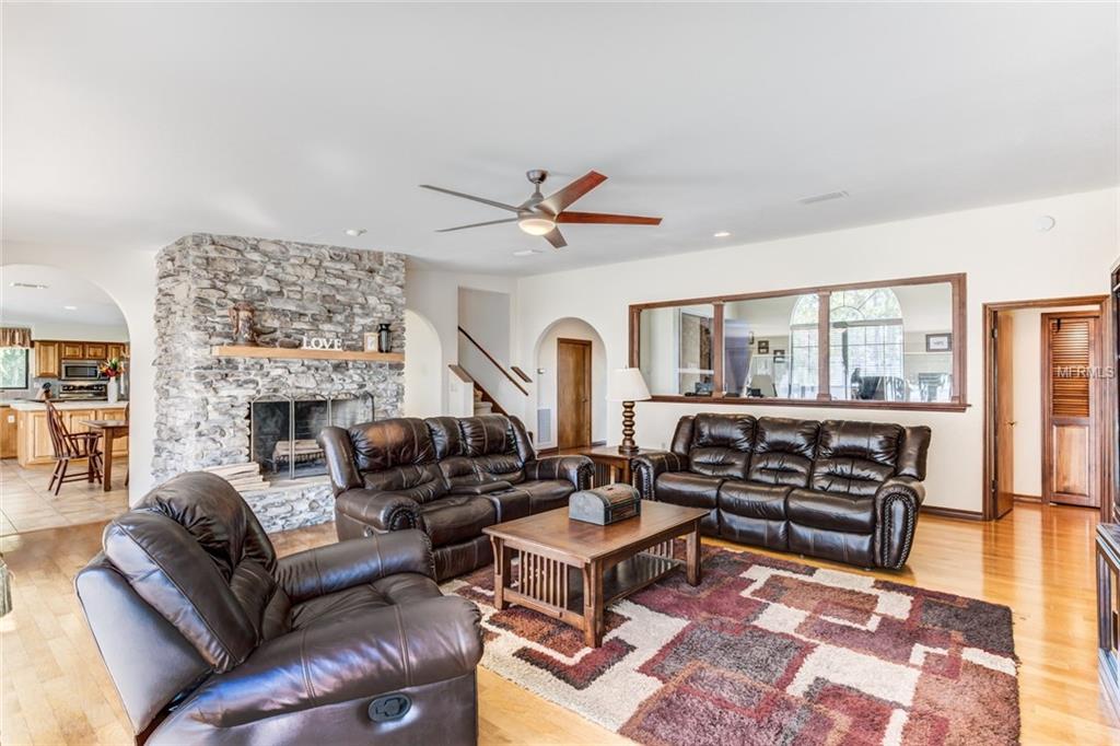 7639 FROG LOG LANE, LEESBURG, Florida 34748, 3 Bedrooms Bedrooms, 8 Rooms Rooms,3 BathroomsBathrooms,Residential,For sale,FROG LOG,G4842364