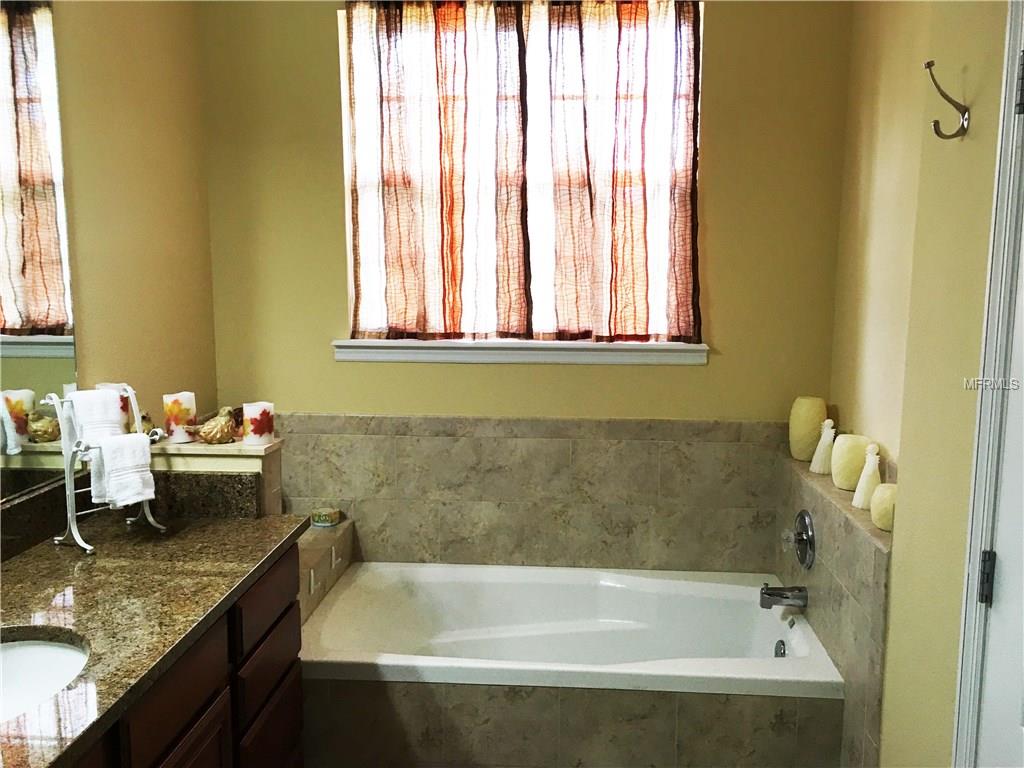 2808 E WASHINGTON STREET, ORLANDO, Florida 32803, 3 Bedrooms Bedrooms, 3 Rooms Rooms,2 BathroomsBathrooms,Residential,For sale,WASHINGTON,O5536260