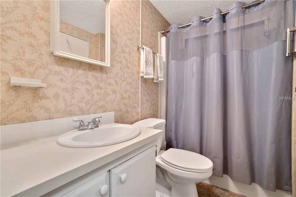 1015 DUSTIN DRIVE, THE VILLAGES, Florida 32159, 2 Bedrooms Bedrooms, 7 Rooms Rooms,2 BathroomsBathrooms,Residential,For sale,DUSTIN,G4852127