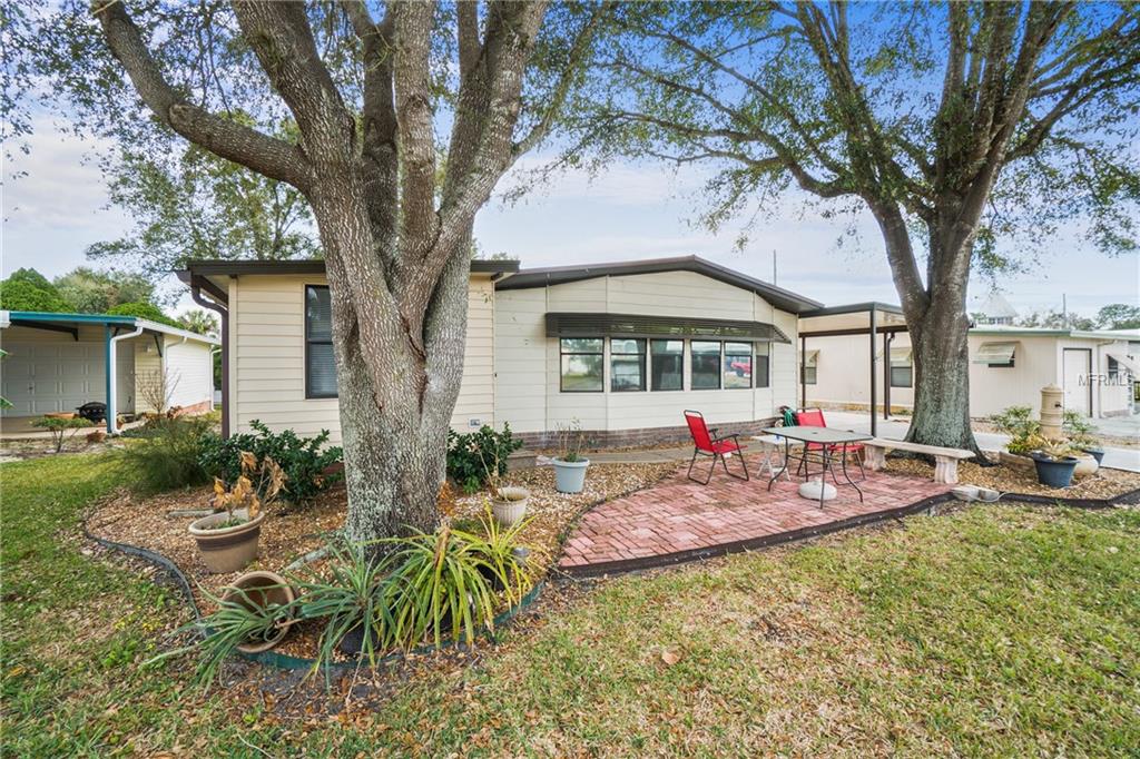 1015 DUSTIN DRIVE, THE VILLAGES, Florida 32159, 2 Bedrooms Bedrooms, 7 Rooms Rooms,2 BathroomsBathrooms,Residential,For sale,DUSTIN,G4852127