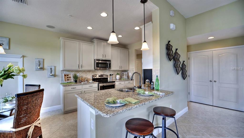 8383 ENCLAVE WAY, SARASOTA, Florida 34243, 2 Bedrooms Bedrooms, 7 Rooms Rooms,2 BathroomsBathrooms,Residential,For sale,ENCLAVE,T2925996