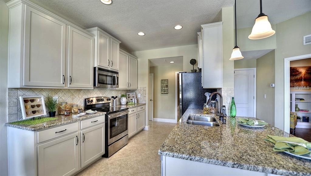 8383 ENCLAVE WAY, SARASOTA, Florida 34243, 2 Bedrooms Bedrooms, 7 Rooms Rooms,2 BathroomsBathrooms,Residential,For sale,ENCLAVE,T2925996