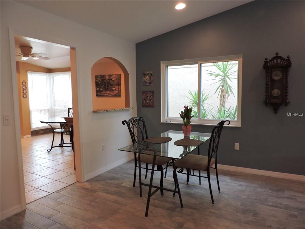 4005 CYPRESS LANDING S, WINTER HAVEN, Florida 33884, 3 Bedrooms Bedrooms, 7 Rooms Rooms,2 BathroomsBathrooms,Residential,For sale,CYPRESS,L4725488