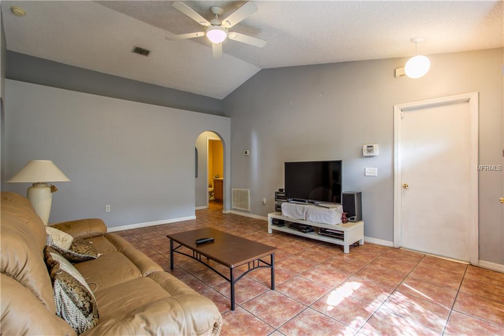 104 KAWILLA COURT, ORLANDO, Florida 32825, 3 Bedrooms Bedrooms, 6 Rooms Rooms,2 BathroomsBathrooms,Residential,For sale,KAWILLA,O5561930