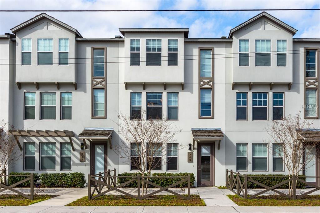 740 N FERNCREEK AVENUE, ORLANDO, Florida 32803, 3 Bedrooms Bedrooms, 5 Rooms Rooms,2 BathroomsBathrooms,Residential,For sale,FERNCREEK,O5540869