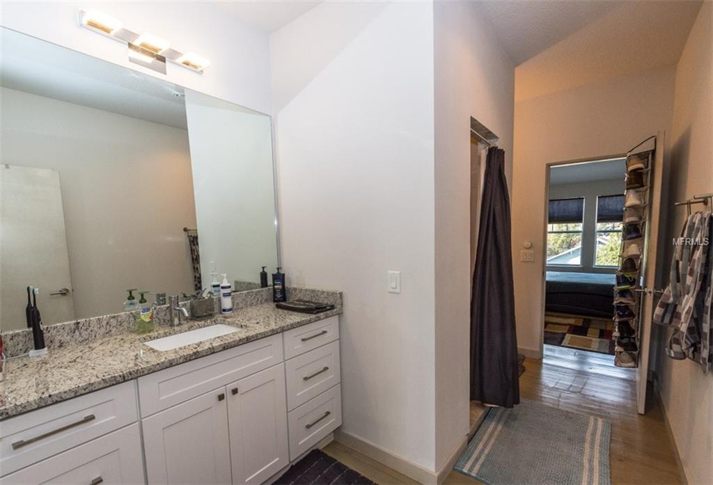 740 N FERNCREEK AVENUE, ORLANDO, Florida 32803, 3 Bedrooms Bedrooms, 5 Rooms Rooms,2 BathroomsBathrooms,Residential,For sale,FERNCREEK,O5540869