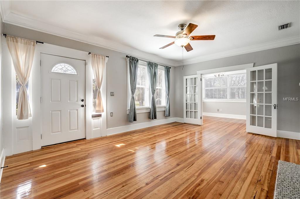 912 E BROAD STREET, TAMPA, Florida 33604, 3 Bedrooms Bedrooms, 3 Rooms Rooms,2 BathroomsBathrooms,Residential,For sale,BROAD,U7843174