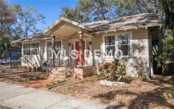 912 E BROAD STREET, TAMPA, Florida 33604, 3 Bedrooms Bedrooms, 3 Rooms Rooms,2 BathroomsBathrooms,Residential,For sale,BROAD,U7843174