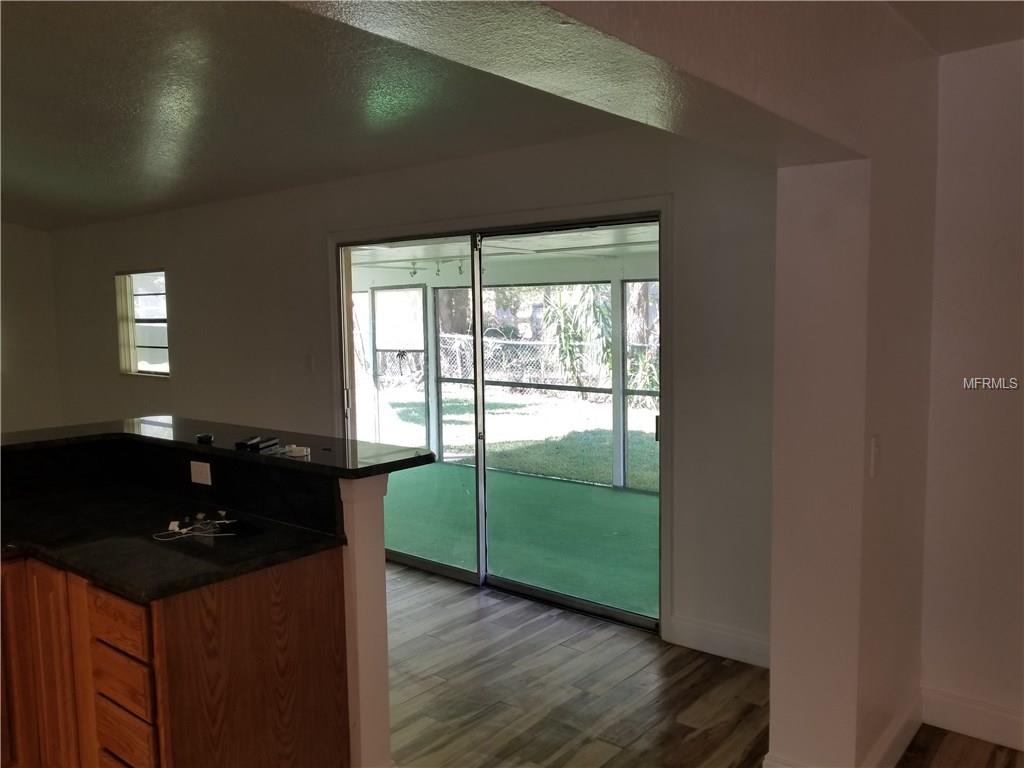 102 KENDRA AVENUE, DELAND, Florida 32724, 3 Bedrooms Bedrooms, 7 Rooms Rooms,2 BathroomsBathrooms,Residential,For sale,KENDRA,O5561932