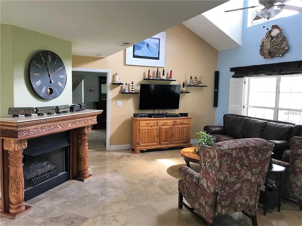 13625 FLORIDA AVENUE, ASTATULA, Florida 34705, 4 Bedrooms Bedrooms, 8 Rooms Rooms,3 BathroomsBathrooms,Residential,For sale,FLORIDA,G4847142