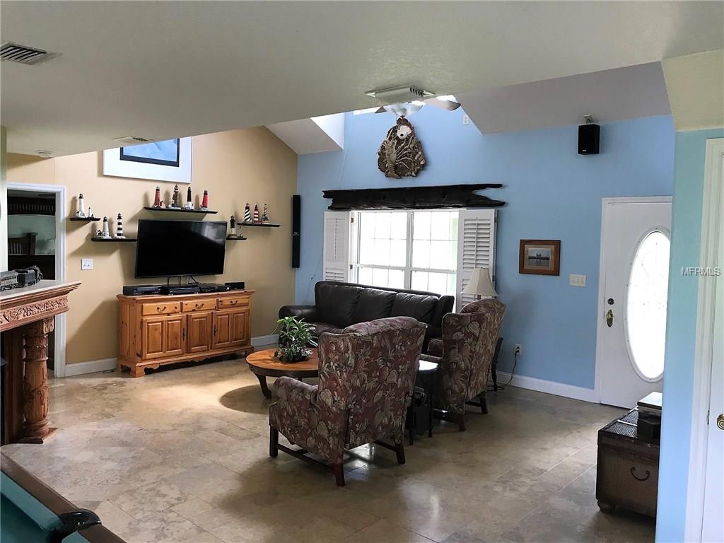 13625 FLORIDA AVENUE, ASTATULA, Florida 34705, 4 Bedrooms Bedrooms, 8 Rooms Rooms,3 BathroomsBathrooms,Residential,For sale,FLORIDA,G4847142