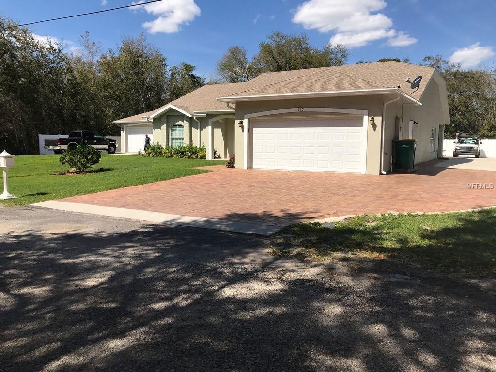 713 E JACKSON STREET, KISSIMMEE, Florida 34744, 3 Bedrooms Bedrooms, 4 Rooms Rooms,3 BathroomsBathrooms,Residential,For sale,JACKSON,O5547417