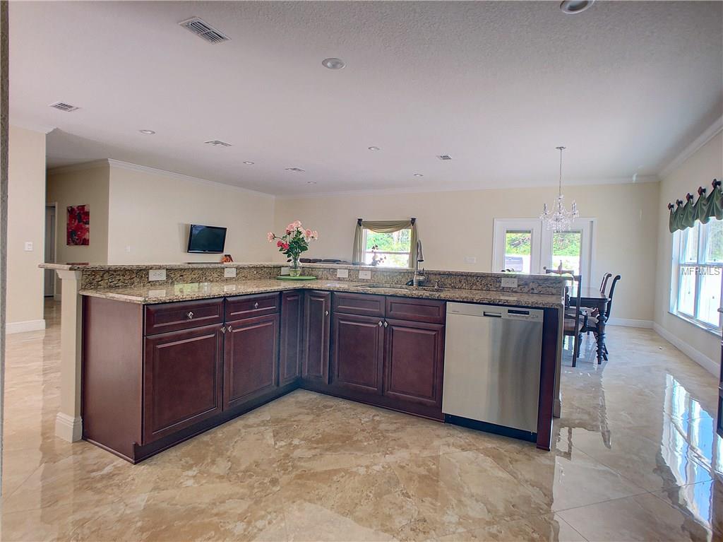 713 E JACKSON STREET, KISSIMMEE, Florida 34744, 3 Bedrooms Bedrooms, 4 Rooms Rooms,3 BathroomsBathrooms,Residential,For sale,JACKSON,O5547417