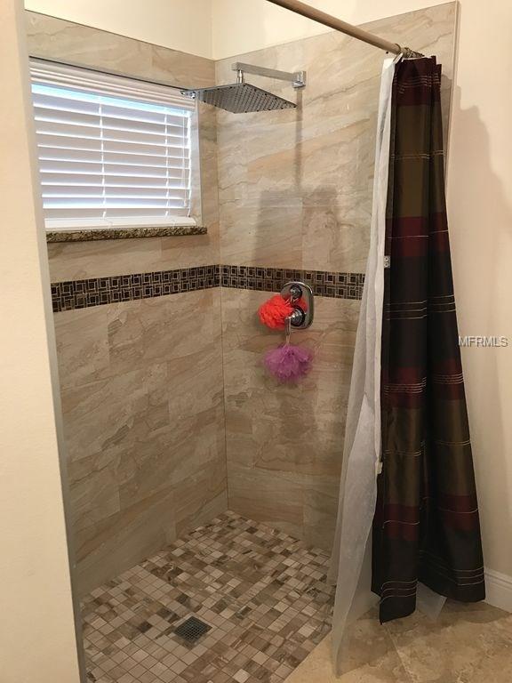 713 E JACKSON STREET, KISSIMMEE, Florida 34744, 3 Bedrooms Bedrooms, 4 Rooms Rooms,3 BathroomsBathrooms,Residential,For sale,JACKSON,O5547417