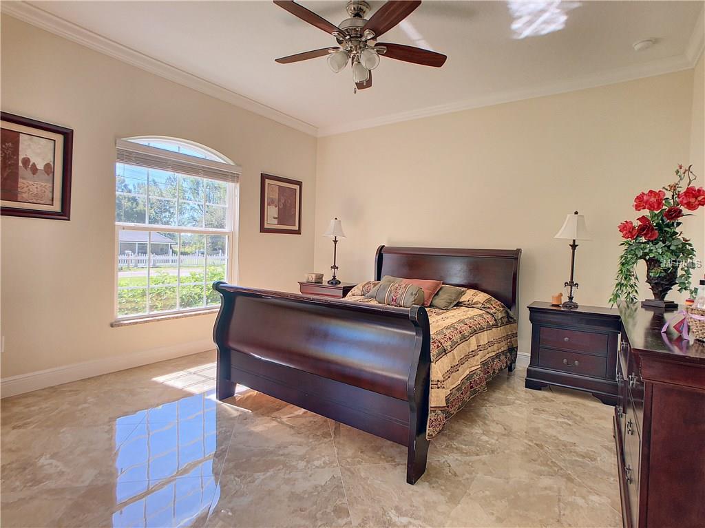 713 E JACKSON STREET, KISSIMMEE, Florida 34744, 3 Bedrooms Bedrooms, 4 Rooms Rooms,3 BathroomsBathrooms,Residential,For sale,JACKSON,O5547417