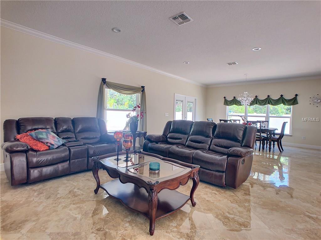 713 E JACKSON STREET, KISSIMMEE, Florida 34744, 3 Bedrooms Bedrooms, 4 Rooms Rooms,3 BathroomsBathrooms,Residential,For sale,JACKSON,O5547417