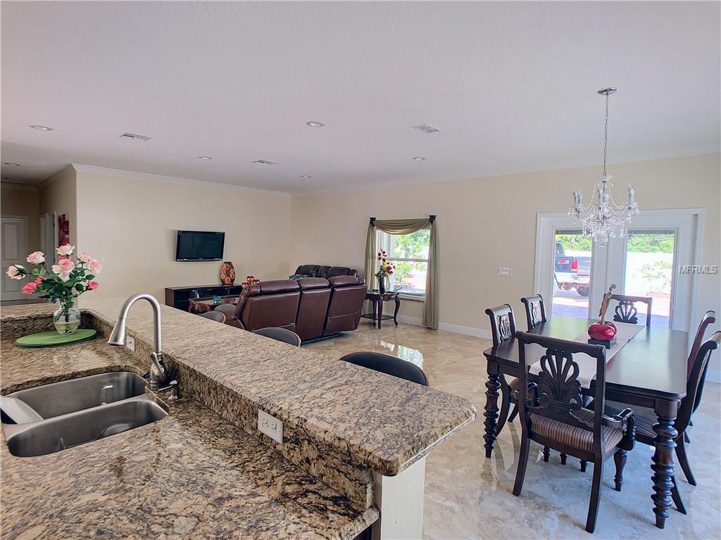 713 E JACKSON STREET, KISSIMMEE, Florida 34744, 3 Bedrooms Bedrooms, 4 Rooms Rooms,3 BathroomsBathrooms,Residential,For sale,JACKSON,O5547417