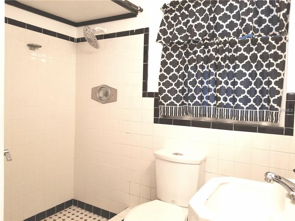 10255 106TH AVENUE, LARGO, Florida 33773, 3 Bedrooms Bedrooms, 5 Rooms Rooms,2 BathroomsBathrooms,Residential,For sale,106TH,U7841394