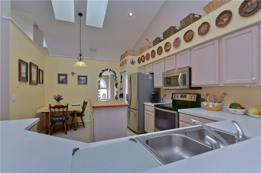 13419 IOLA DRIVE, TAMPA, Florida 33626, 4 Bedrooms Bedrooms, 6 Rooms Rooms,3 BathroomsBathrooms,Residential,For sale,IOLA,T2927754