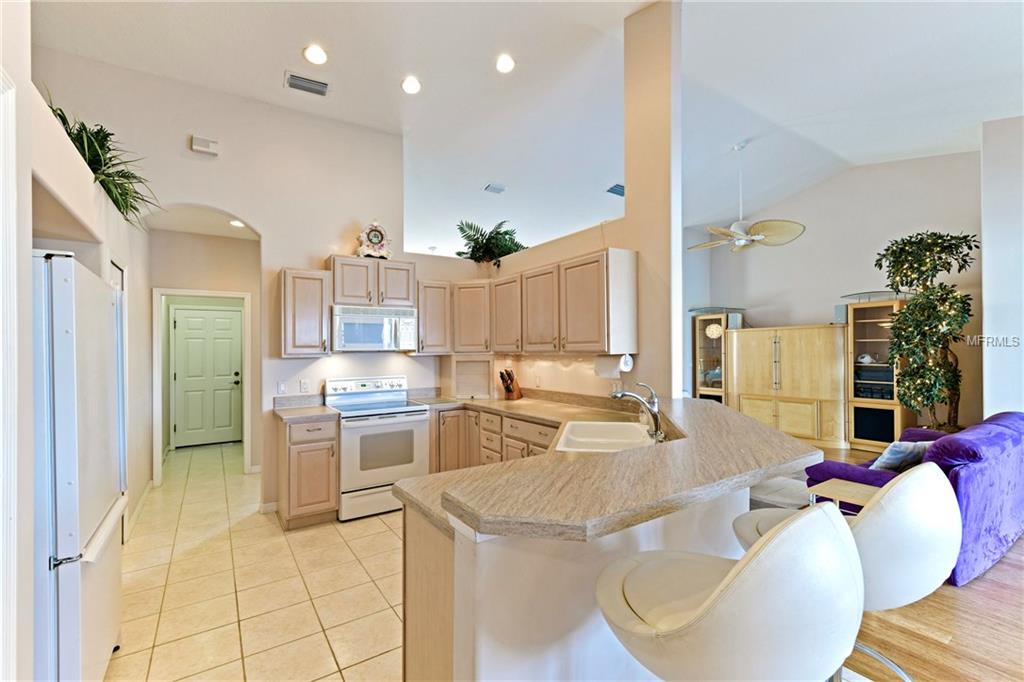 6721 64TH TERRACE E, BRADENTON, Florida 34203, 3 Bedrooms Bedrooms, 7 Rooms Rooms,2 BathroomsBathrooms,Residential,For sale,64TH,A4210018