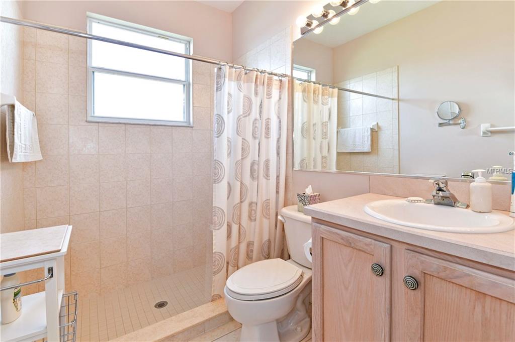 6721 64TH TERRACE E, BRADENTON, Florida 34203, 3 Bedrooms Bedrooms, 7 Rooms Rooms,2 BathroomsBathrooms,Residential,For sale,64TH,A4210018