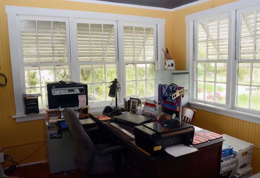 146 E WARNER STREET, GROVELAND, Florida 34736, 3 Bedrooms Bedrooms, 10 Rooms Rooms,3 BathroomsBathrooms,Residential,For sale,WARNER,G4842442