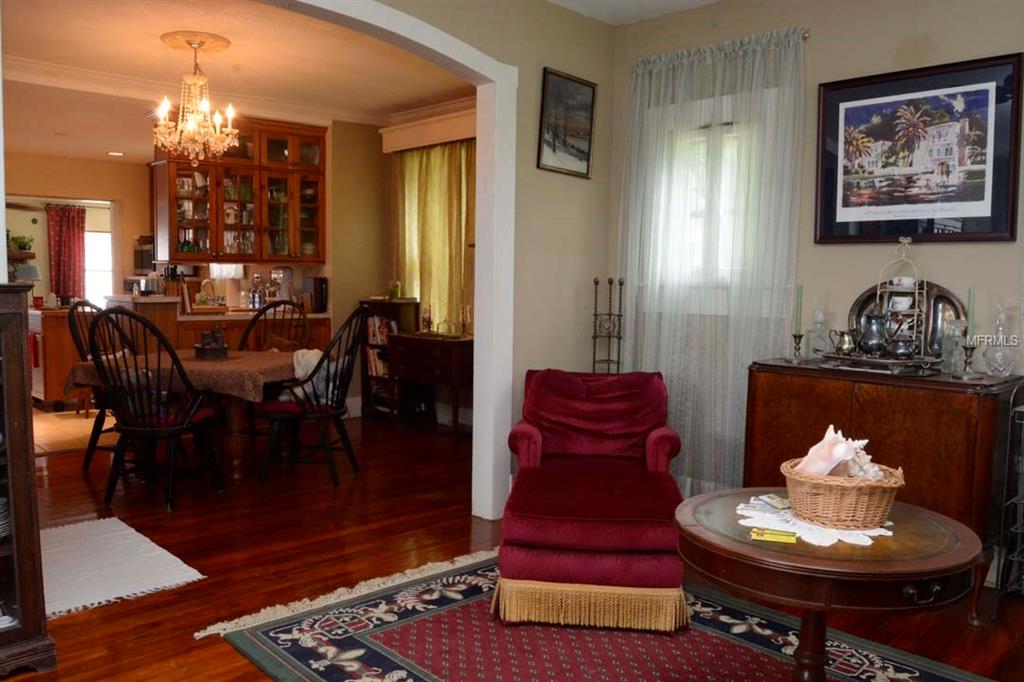 146 E WARNER STREET, GROVELAND, Florida 34736, 3 Bedrooms Bedrooms, 10 Rooms Rooms,3 BathroomsBathrooms,Residential,For sale,WARNER,G4842442