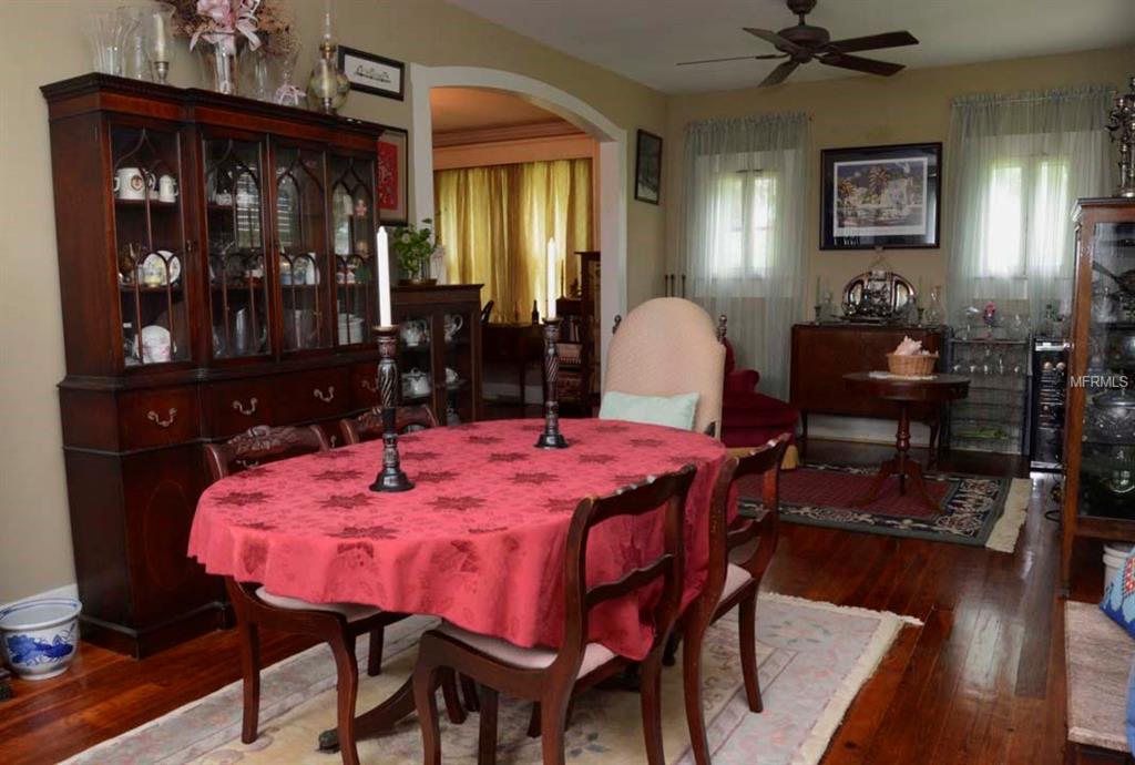 146 E WARNER STREET, GROVELAND, Florida 34736, 3 Bedrooms Bedrooms, 10 Rooms Rooms,3 BathroomsBathrooms,Residential,For sale,WARNER,G4842442