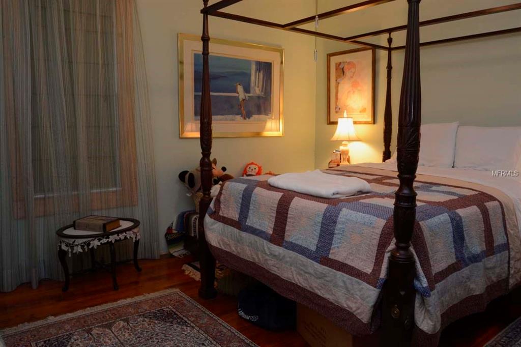 146 E WARNER STREET, GROVELAND, Florida 34736, 3 Bedrooms Bedrooms, 10 Rooms Rooms,3 BathroomsBathrooms,Residential,For sale,WARNER,G4842442