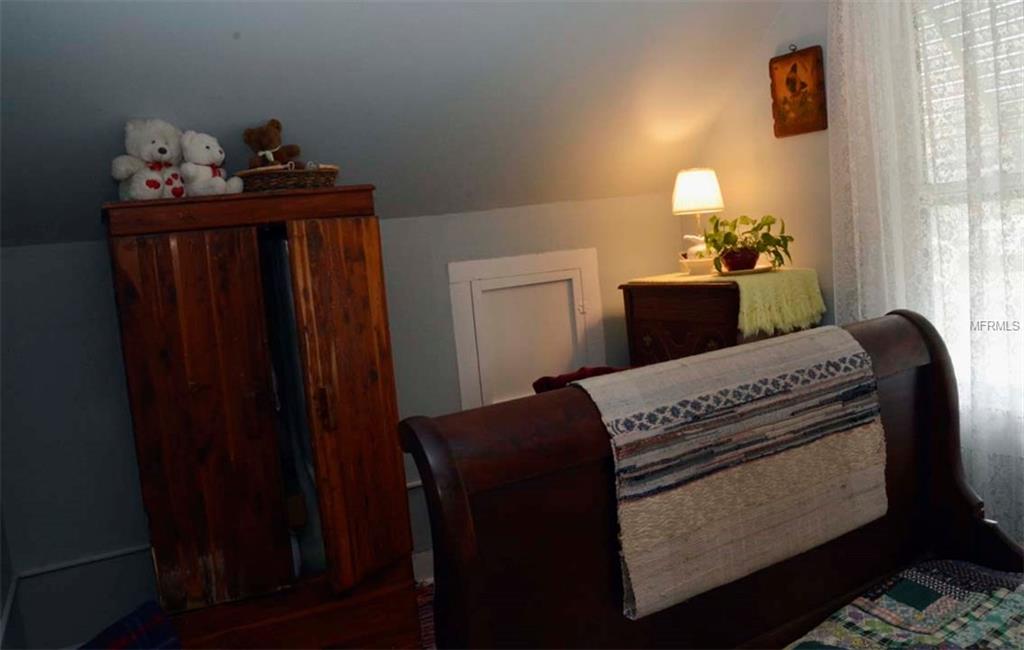 146 E WARNER STREET, GROVELAND, Florida 34736, 3 Bedrooms Bedrooms, 10 Rooms Rooms,3 BathroomsBathrooms,Residential,For sale,WARNER,G4842442