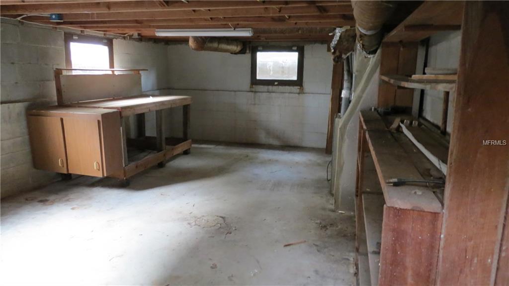 146 E WARNER STREET, GROVELAND, Florida 34736, 3 Bedrooms Bedrooms, 10 Rooms Rooms,3 BathroomsBathrooms,Residential,For sale,WARNER,G4842442