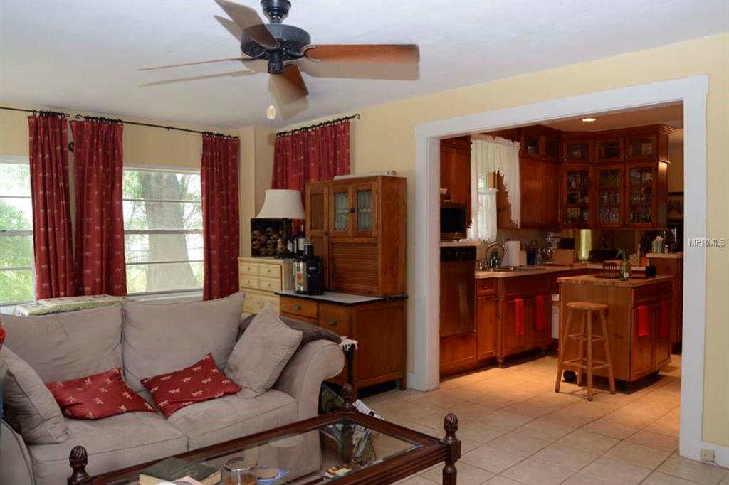 146 E WARNER STREET, GROVELAND, Florida 34736, 3 Bedrooms Bedrooms, 10 Rooms Rooms,3 BathroomsBathrooms,Residential,For sale,WARNER,G4842442