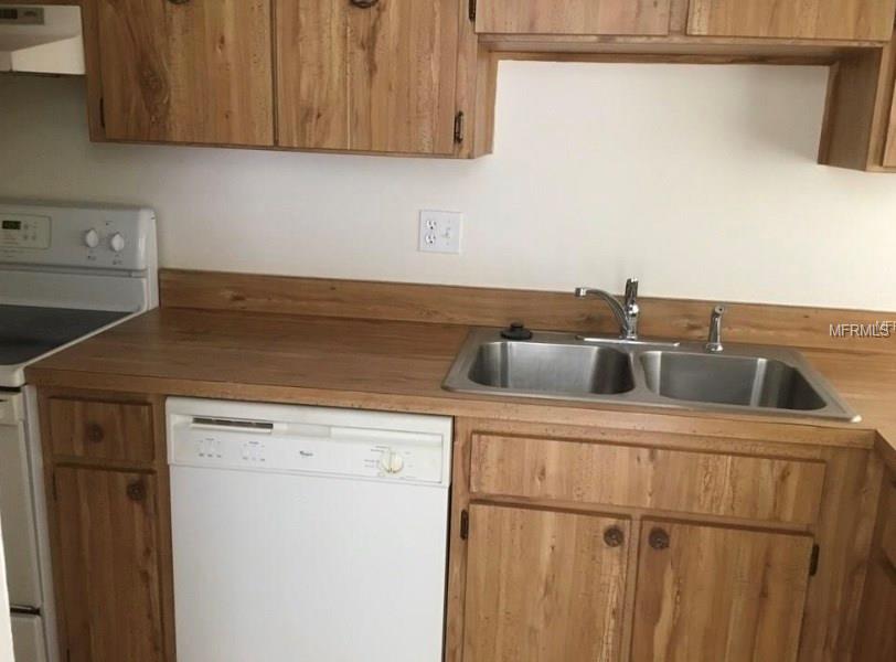 1846 BOUGH AVENUE, CLEARWATER, Florida 33760, 2 Bedrooms Bedrooms, 5 Rooms Rooms,1 BathroomBathrooms,Residential,For sale,BOUGH,U7837181