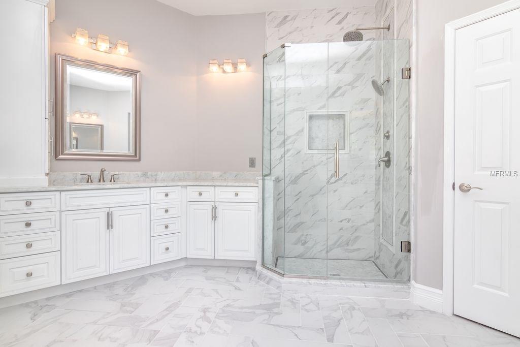 258 SNOWFIELDS RUN, LAKE MARY, Florida 32746, 4 Bedrooms Bedrooms, 10 Rooms Rooms,4 BathroomsBathrooms,Residential,For sale,SNOWFIELDS,O5551669