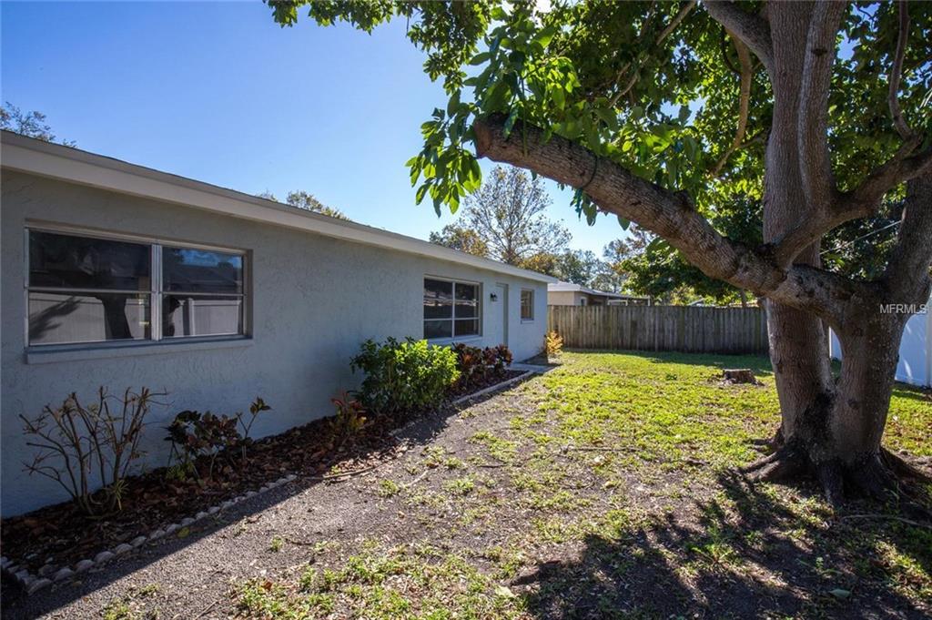 7724 90TH WAY, SEMINOLE, Florida 33777, 3 Bedrooms Bedrooms, 8 Rooms Rooms,2 BathroomsBathrooms,Residential,For sale,90TH,A4206545